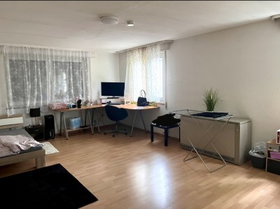 ZENTRAL HEILBRONN 30qm WG Zimmer frei ab September für 450 EUR