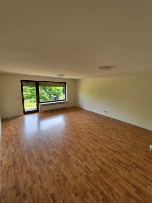 3Zi. Erdgeschosswohnung, 92qm, 20qm Garten