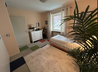 Grosses und ruhiges  1 1/2 Zimmer in DHH, München West