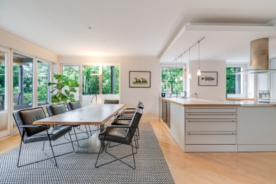 Großzügige 5-Zimmer Wohnung mit Balkon in Frankfurt-Niederrad