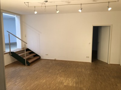 Stadtwohnung im Zentrum 94 qm 3 Zimmer Loft mit Zwei Ebenen