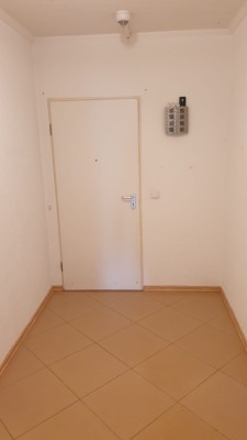 5 Zimmer/Balkon/2 Bäder/EBK/PKW-Stellplatz in Landstuhl Atzel