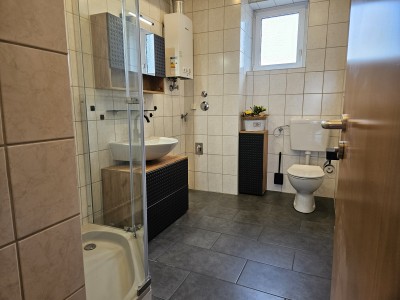 Charmante 4,5 Zimmer Altbauwohnung incl. Mansarde, mit Balkon zum Innenhof