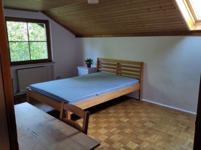 Gemütliches Zimmer in der Nähe von München zur Untermiete