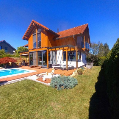 Sehr gepflegtes Einfamilienhaus in sonniger Grünlage mit Swimmingpool und Galerie PROVISIONSFREI