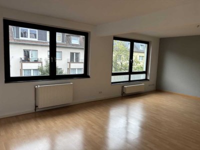 Helle Wohnung mit Balkon in ruhiger Lage zur Rethelstrasse Düsseldorf Zoo
