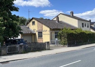 Kleines, renovierungbedürftiges Einfamilienhaus  mit Potential in zentraler Lage in Hilpoltstein
