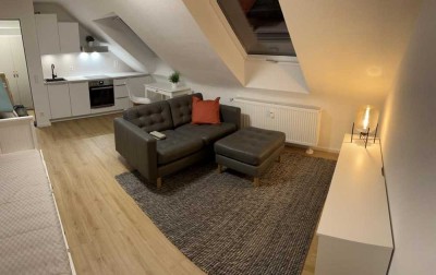 Möblierte 1 Zimmer DG-Wohnung in Frankfurt-Höchst