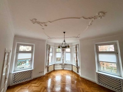 6 - Zimmer Jugendstilwohnung mit Balkon in Nürnberg Nord