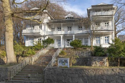 Nostalgie von außen, Moderne von innen: Wohnungen in Bäderstil-Villa