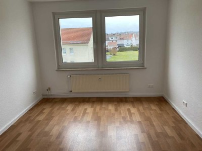 Sanierte 3-Zimmer-Wohnung mit Tageslichtbad und Badewanne