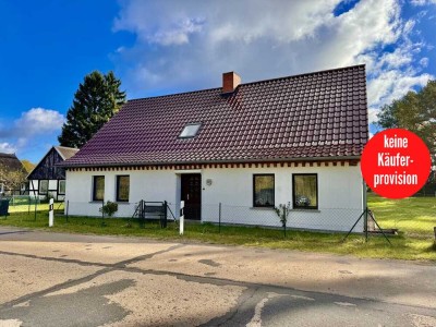 HORN IMMOBILIEN ++ Einfamilienhaus mit Scheune und großem Grundstück in Hintersee