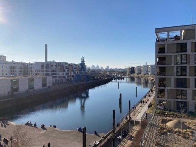 TRAUMWOHNUNG AM WASSER MIT SKYLINEBLICK