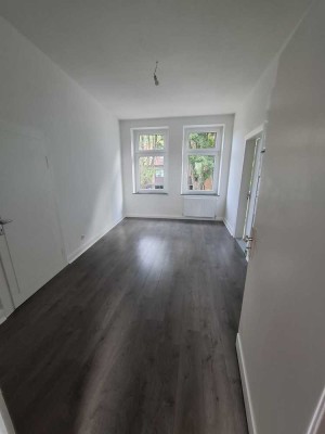 zentral gelegene, ruhige renovierte Altbauwohnung in Solingen-Mitte