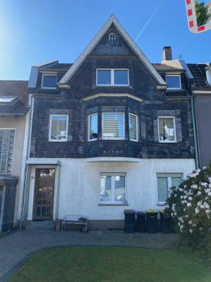 Wohnhaus mit 8 Zimmern und großem Grundstück - flexibel nutzbar
