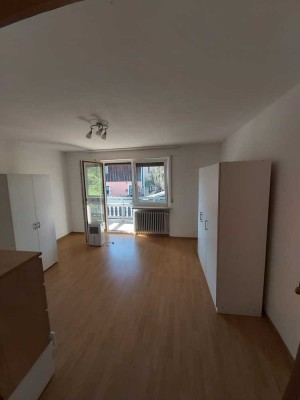 Attraktive 3-Zimmer-Wohnung mit Balkon und EBK in Siegsdorf
