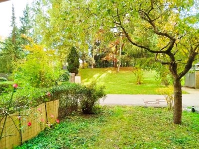 Frisch renovierte 4 1/2 Zi. Ergeschosswohnung mit 2x Balkonen, Keller & Garage