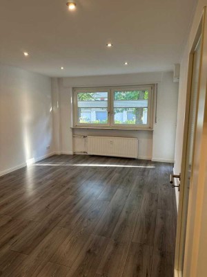 *NEU RENOVIERTE 2 ZKB - 57 m²*