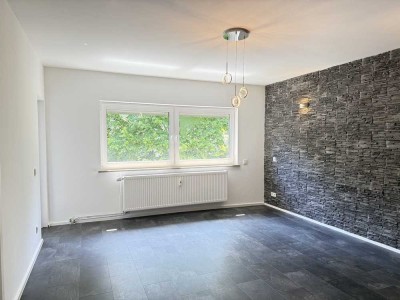 Geschmackvolle, gepflegte 3-Raum-Wohnung mit Balkon und Einbauküche in Bonn