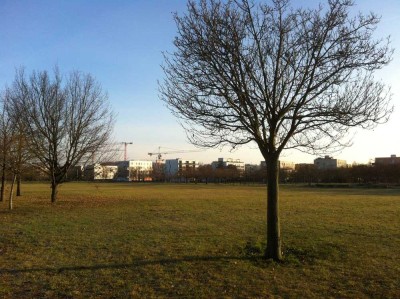 Blick in den BUGA-Park - Lichtdurchflutete 2 -Zimmer-Wohnung mit großem Balkon