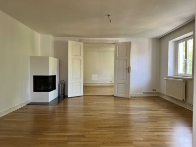 Großzügige 5-Zimmer-Wohnung mit Charme und Kamin in der Schweriner Schelfstadt