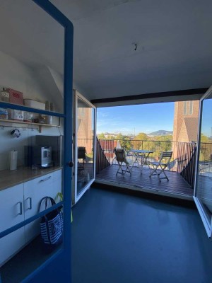 Wunderschöne Dachgeschosswohnung in Bergheim mit genialem Balkon und Blick über Heidelberg