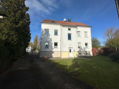 2-Raum-Wohnung mit separater Küche und Stellplatz