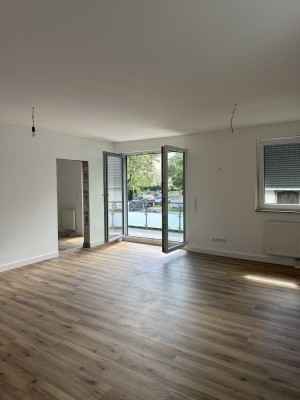 Sanierte 2-Raum-Wohnung mit gehobener Innenausstattung, Balkon & Einbauküche in Ratingen-Mitte