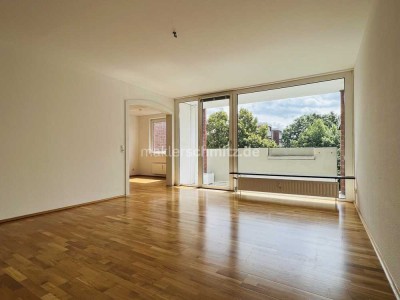 M'GLADBACH - WALDHAUSEN! HELLE 3-ZIMMER-WOHNUNG IN ZENTRALER LAGE MIT PERSONENAUFZUG!