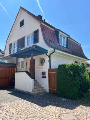 Charmantes Einfamilienhaus mit sechs Zimmern in Überlingen