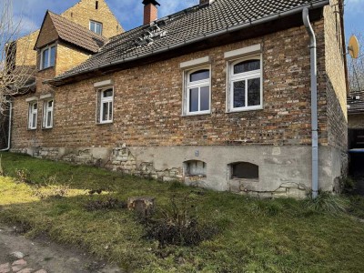 Günstiges 5-Zimmer-Einfamilienhaus in Salzatal OT Fienstedt, PROVISIONSFREI!