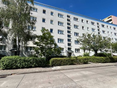 Seltene Gelegenheit: Traumwohnung mit eigenem Garten in Biesdorf