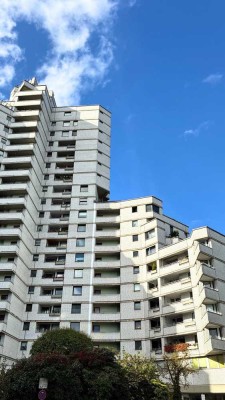 Kleine Modernisierung, langfristiger Gewinn – charmante Wohnung mit Balkon & Tiefgaragenplatz!