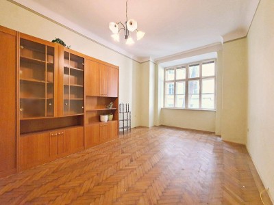 ++NEU++ ALTBAU-CHARME &amp; Top-Lage! 2,5-Zimmer-Perle perfekt als Anlage beim Ebner-Eschenbach-Park!