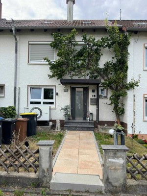Kernsaniertes Reihenmittelhaus ab sofort zur Miete