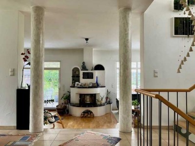 ***STILVOLLES ARCHITEKTENHAUS MIT EINLIEGERWOHNUNG***