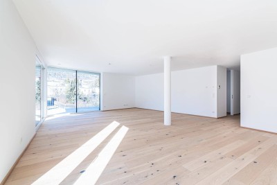 Traumhafte 2-Zimmer-Dachgeschosswohnung mit Terrasse und Dachgarten Top 25