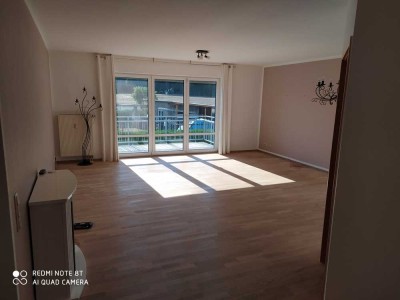 Traumhafte 4-Zimmer-Wohnung mit EBK und Waldblick in ruhiger Lage – ideal für Familien oder Paare