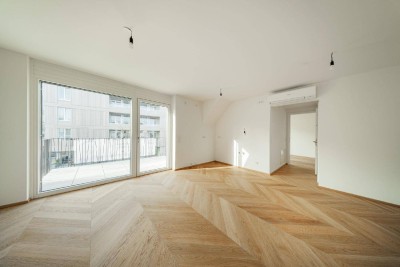 STOCK IM WEG - Pärchen Dachgeschosswohnung mit Balkon