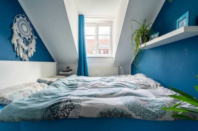 Schöne und modernisierte 3-Raum-Wohnung mit Balkon und Einbauküche in Dresden