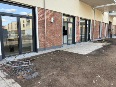 Wunderschöne helle 1-Zimmer Wohnung mit Terrasse, Garten und Einbauküche