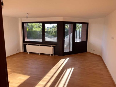 Schöne Wohnung mit gehobener Ausstattung und Blick ins Grüne in ruhiger Lage. Provisonsfrei!!