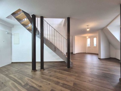 *** Wohntraum unter dem Dach auf zwei Ebenen***