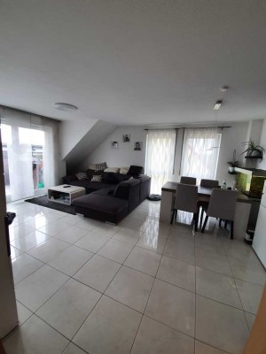 Moderne 4-Zimmer-Maisonettewohnung mit Balkon und PKW-Stellplatz