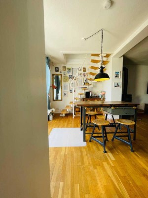 3-Zimmer-Altbauwohnung Dachgeschoss mit Charme