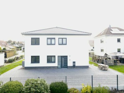 Moderne, barrierefreie Erdgeschosswohnung – Erstbezug mit Terrasse, Garten und Stellplatz