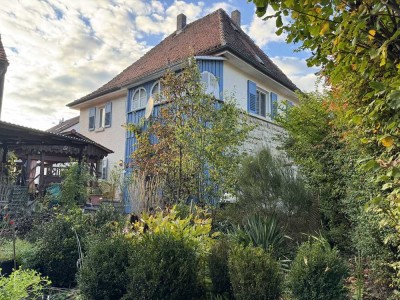 *Platz zum Leben! Freist. Einfamilienhaus mit Charme und Geschichte!*