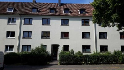 Frisch gestrichen: 3-Zi.-Wohnung in ruhiger Lage im 2. OG optimal für Paare und kleine Familien