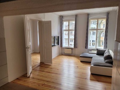 Attraktive 3-Zimmer-Wohnung *TEILMÖBLIERT* mit Balkon und EBK in Berlin Friedenau.