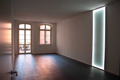 Hochwertig sanierte 2-Raum-Wohnung im begehrten Zentrum-West! *Parkett*Balkon*Designerbad"